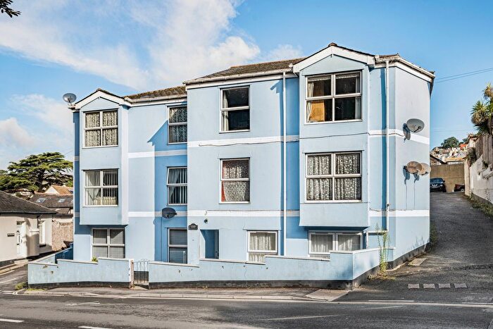 2 Bedroom Flat For Sale In Bitton Park Road, Teignmouth, TQ14