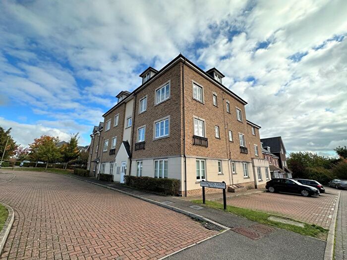2 Bedroom Flat To Rent In Allington Close, Farnham, Hampshire, GU9