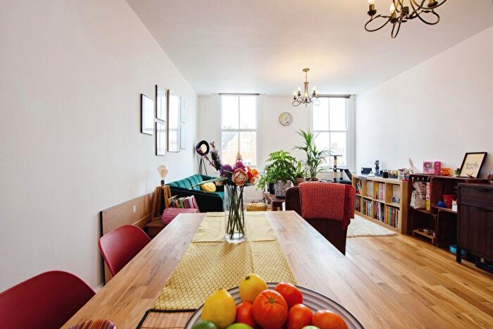 2 Bedroom Apartment For Sale In Park Terrace, Nottingham, NG1