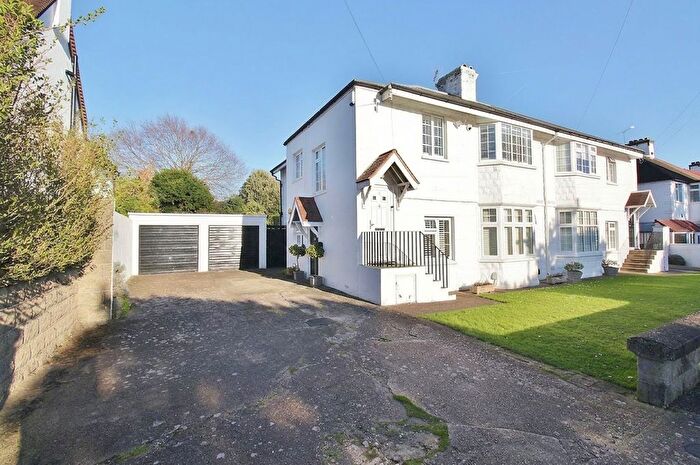 3 Bedroom Flat For Sale In Harvard Road, Isleworth, TW7