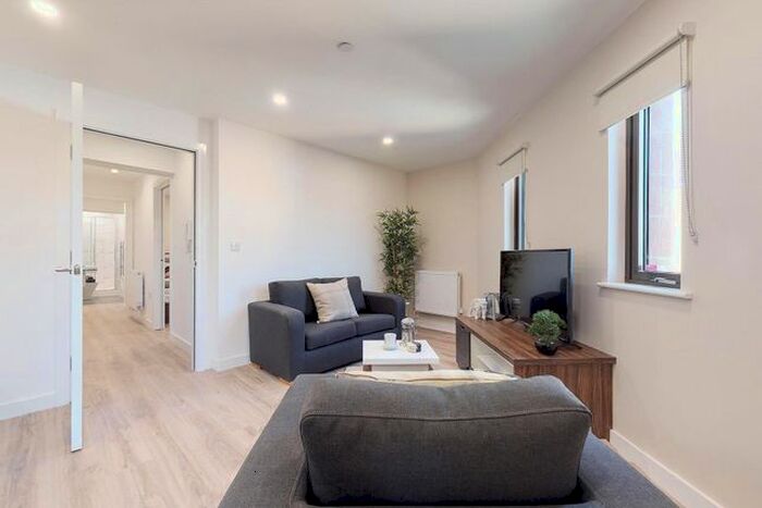 2 Bedroom Flat To Rent In Furnival Square, Sheffield, S1