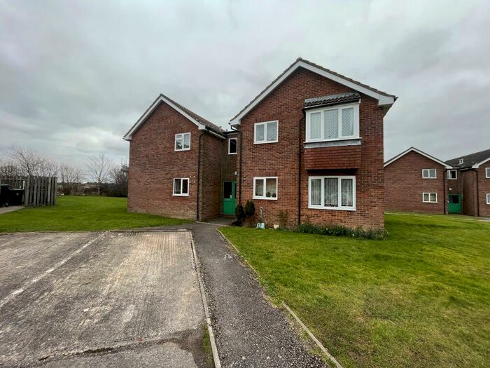 1 Bedroom Flat To Rent In Blackmore Road, Shaftesbury, Dorset, SP7