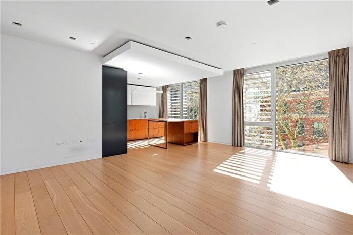2 Bedroom Apartment For Sale In Bartholomew Close, London, EC1A