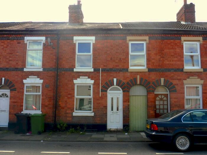 2 Bedroom House To Rent In Wood Street, Kidderminster, DY11