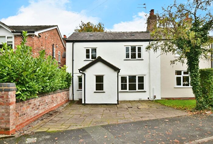 3 Bedroom Semi Detached House For Sale In Grove Lane, Cheadle, SK8