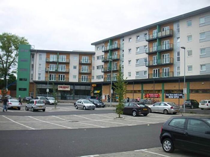 2 Bedroom Flat To Rent In Parkhouse Court, Hatfield, Hertfordshre, AL10