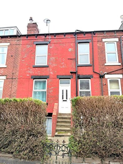 2 Bedroom Terraced House For Sale In Vinery Terrace, Leeds, LS9