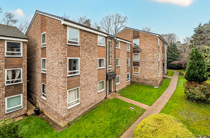2 Bedroom Flat For Sale In Grosvenor Park Gardens, Headingley, Leeds, LS6