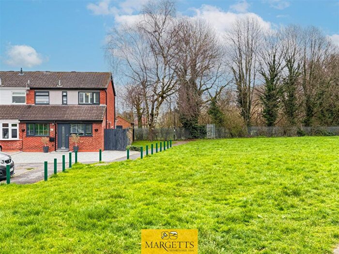 4 Bedroom End Terrace House For Sale In Exham Close, Woodloes Park, Warwick, CV34