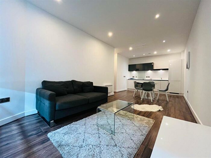 2 Bedroom Apartment To Rent In Kettleworks, Pope Street, Birmingham, B1