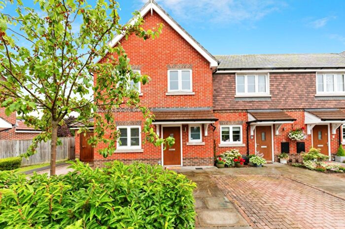 3 Bedroom End Of Terrace House For Sale In Oaks Lane, Great Bookham, Leatherhead, Surrey, KT23