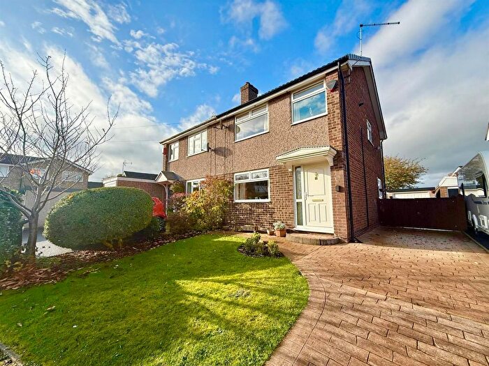 3 Bedroom Semi Detached House For Sale In Craig Road, Macclesfield, SK11