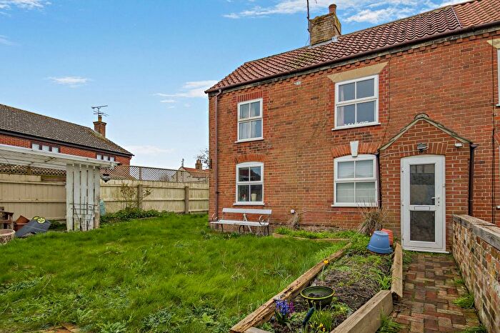 3 Bedroom Semi Detached House For Sale In High Street, Kessingland, NR33