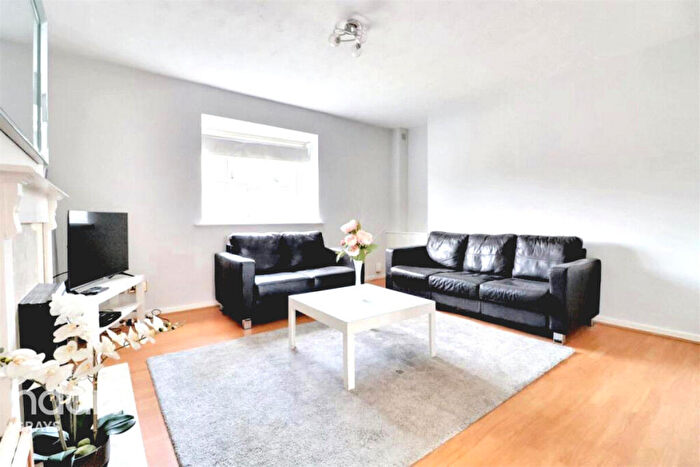 1 Bedroom Flat To Rent In Teviot Avenue, South Ockendon, RM15