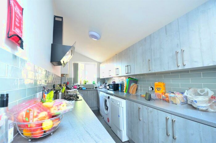 7 Bedroom Terraced House To Rent In / Academic Year Spacious Double Bedroom Student House, Selly Oak, Birmingham, Free Ultrafast M Broadband, B29