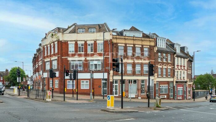 Studio To Rent In Burnley Road, London, NW10