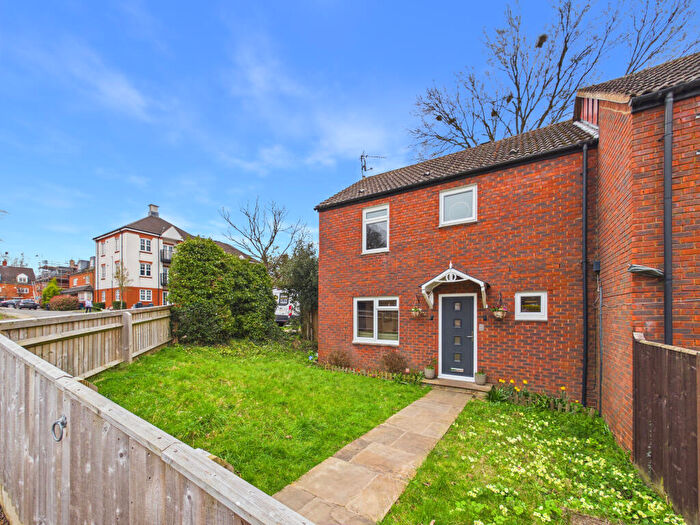 3 Bedroom End Of Terrace House For Sale In Basset Road, High Wycombe, Buckinghamshire, HP14
