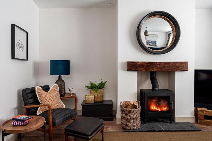 3 Bedroom Semi-Detached House For Sale In Tower Street, Richmond, DL10