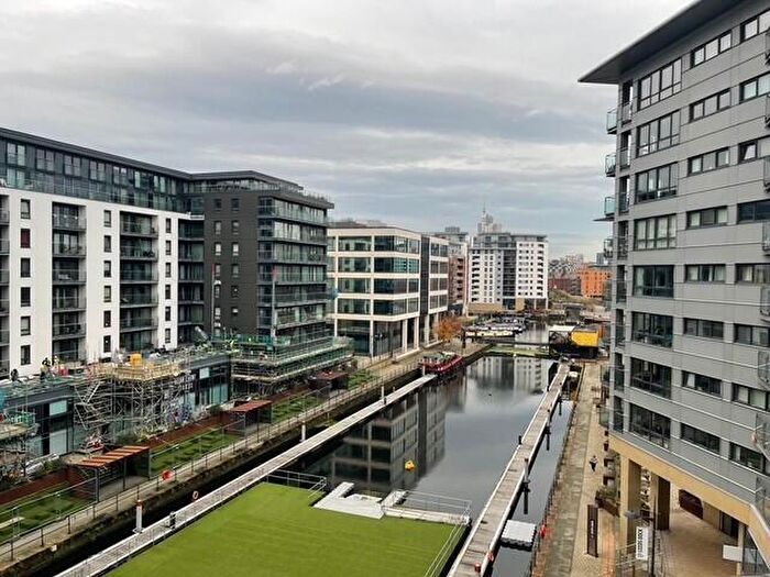 2 Bedroom Apartment To Rent In McClintock House, Leeds Dock, LS10