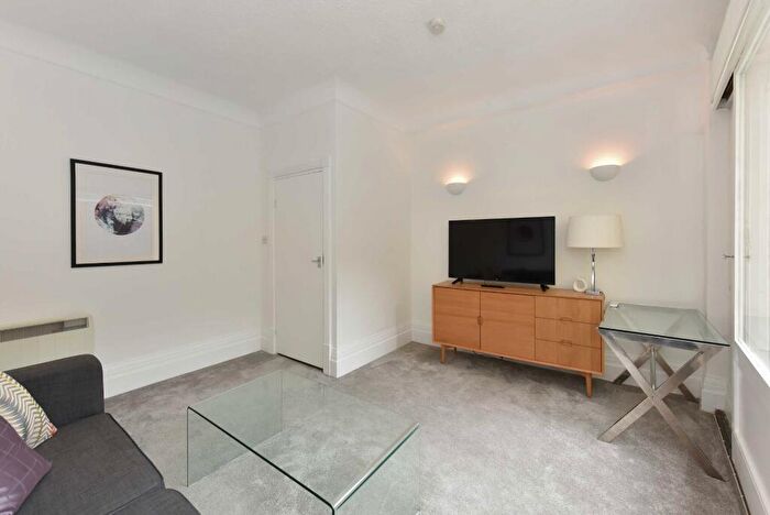 2 Bedroom Apartment To Rent In Strathmore Court, Park Road, St John's Wood, London, NW8
