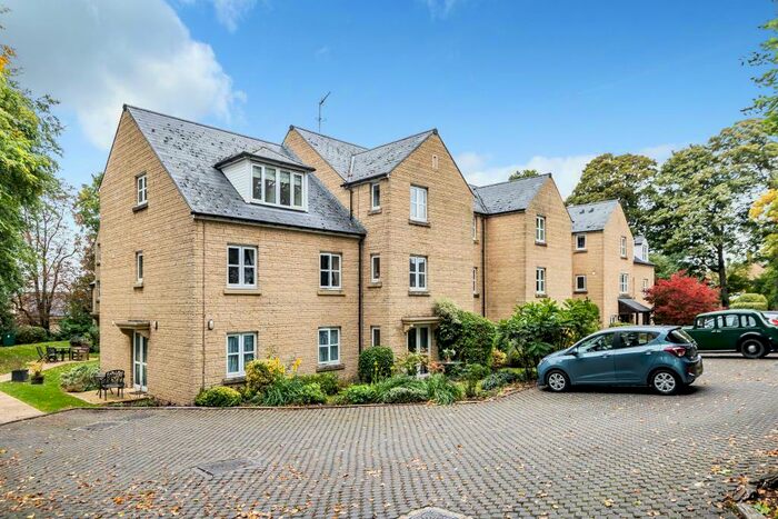1 Bedroom Retirement Property To Rent In Wards Road, Chipping Norton, OX7