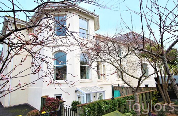 2 Bedroom Flat For Sale In Elmsleigh Road, Paignton, TQ4
