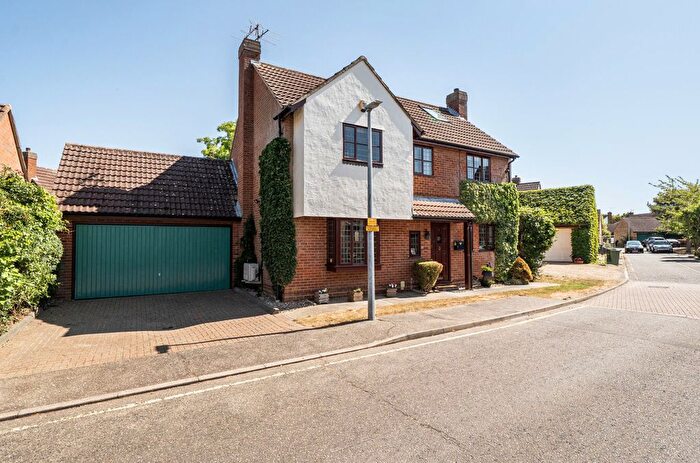 6 Bedroom Detached House For Sale In Woodland Close, Hatfield Peverel, Chelmsford, CM3