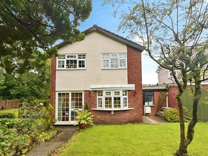 3 Bedroom Detached House For Sale In Ambleside Court, Penpedairheol, Hengoed, CF82