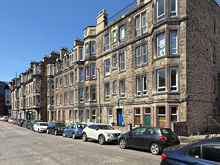 1 Bedroom Flat To Rent In / Albion Road, Edinburgh, EH7