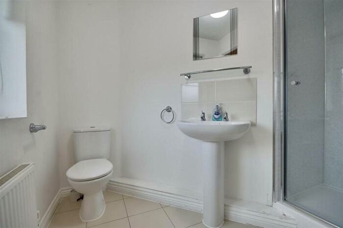 2 Bedroom Flat For Sale In Mouliere Court, Denmead, PO7