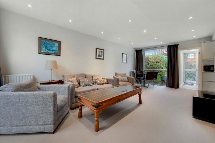 3 Bedroom End Of Terrace House To Rent In Rayners Road, London, SW15