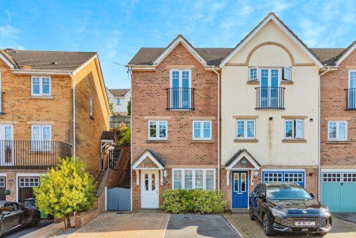 3 Bedroom End Terrace House For Sale In Hamilton Drive, Newton Abbot, Devon, TQ12
