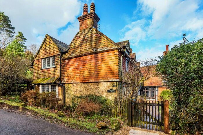 4 Bedroom Semi-Detached House To Rent In Mackies Hill, Peaslake, GU5