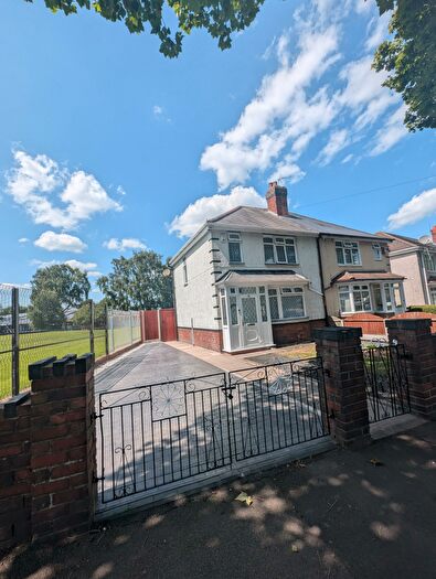 3 Bedroom House To Rent In Manor Road, Tipton, DY4