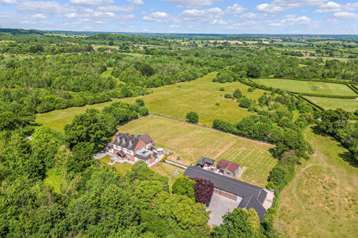 4 Bedroom Detached House For Sale In Shelfield Green, Alcester, B49