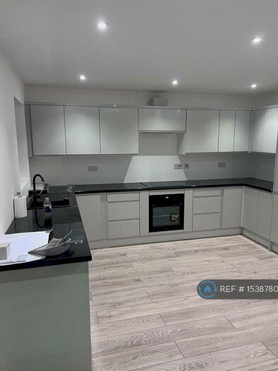 6 Bedroom Terraced House To Rent In Prior Deram Walk, Coventry, CV4