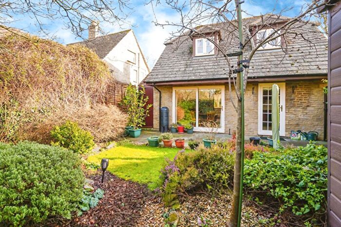 3 Bedroom Detached House For Sale In Main Street, Clanfield, Bampton, OX18