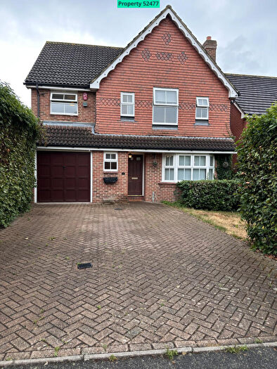 4 Bedroom Detached House For Sale In Dickens Way, Romford, RM1