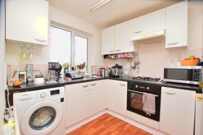 2 Bedroom Maisonette To Rent In Burghill Road Sydenham, SE26
