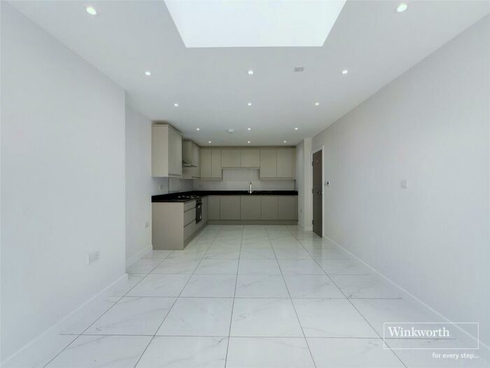 3 Bedroom Apartment To Rent In Ravenscroft Avenue, Wembley, HA9