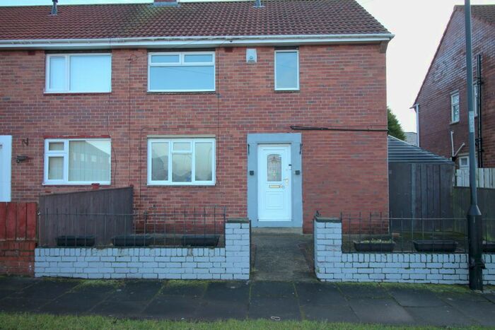 3 Bedroom Semi-Detached House To Rent In West Farm Road, Wallsend, Tyne And Wear, NE28