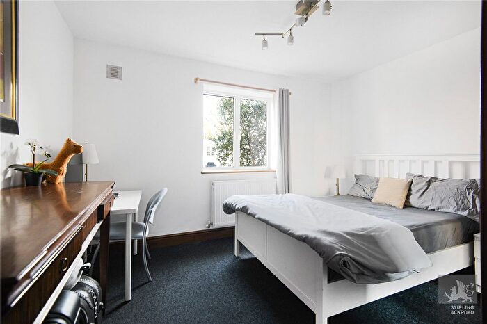 2 Bedroom Flat To Rent In Abercorn Place, London, NW8