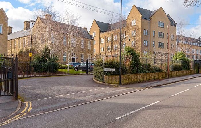 2 Bedroom Flat To Rent In Osborne Mews, Sheffield, S11