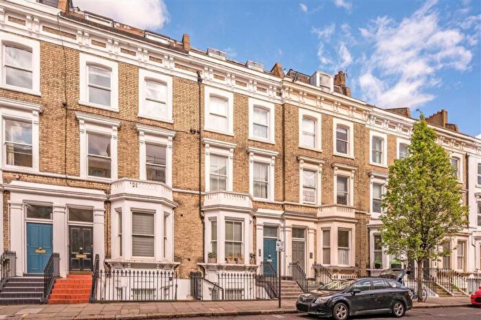 2 Bedroom Flat For Sale In Finborough Road, London, SW10