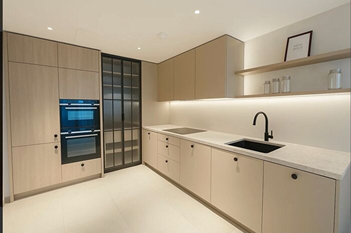 2 Bedroom Flat To Rent In Lewis Cubitt Park, Kings Cross, N1C