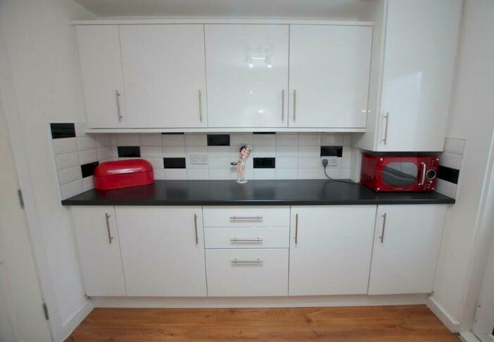3 Bedroom Terraced House For Sale In Vancouver Drive, Westwood, East Kilbride, G75