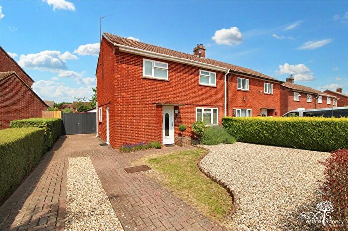 3 Bedroom Semi-Detached House For Sale In Loundyes Close, Thatcham, Berkshire, RG18
