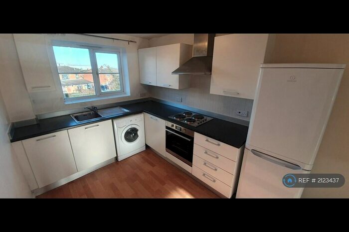 2 Bedroom Flat To Rent In Carlton Road, Barnsley, S71