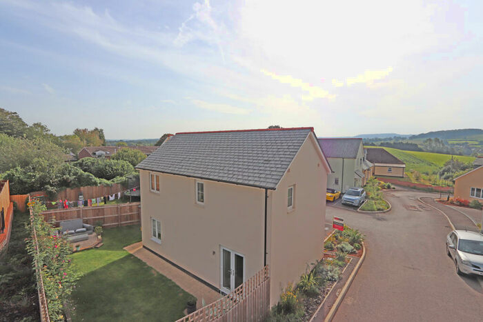 3 Bedroom Detached House For Sale In Belle View Rise, Uffculme, EX15