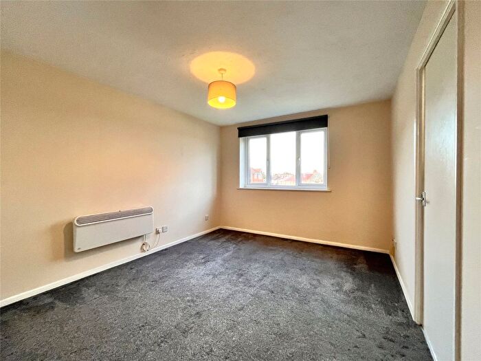 1 Bedroom Flat For Sale In Feltham, TW13